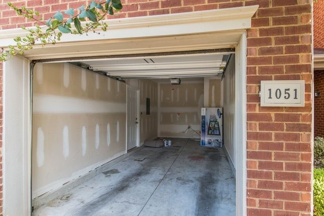 1051 Ashmore Dr, Nashville, TN 37211