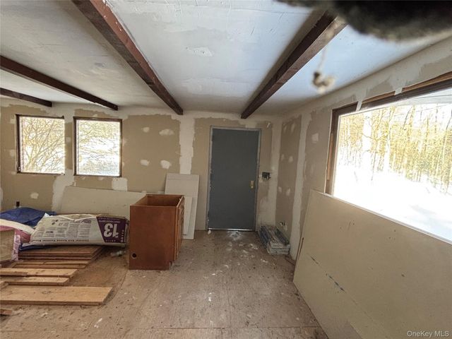 95 Skinner Road, Wurtsboro, NY 12790