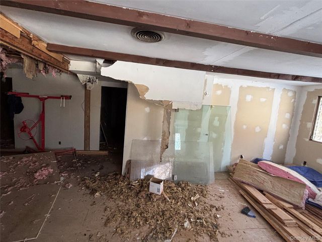 95 Skinner Road, Wurtsboro, NY 12790