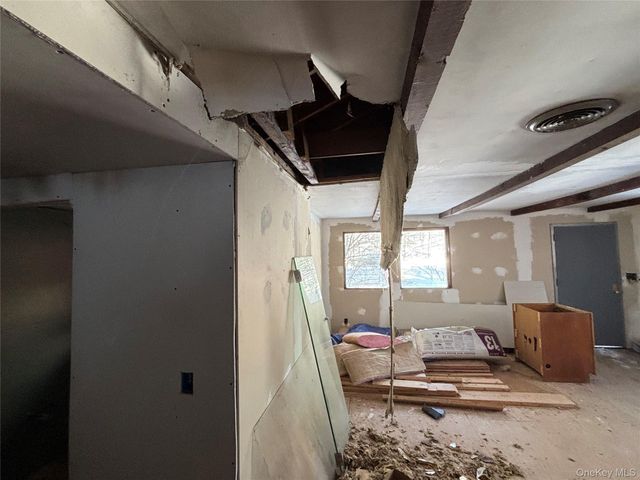 95 Skinner Road, Wurtsboro, NY 12790