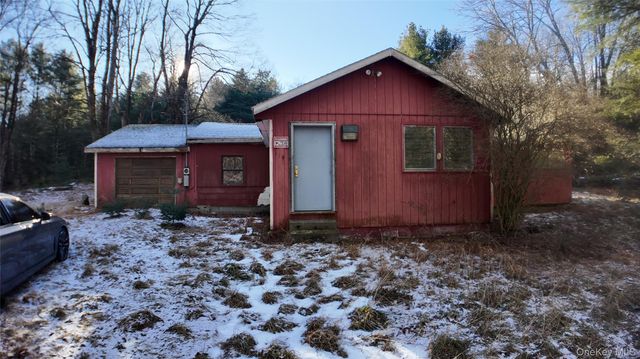 95 Skinner Road, Wurtsboro, NY 12790