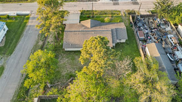 7954 Booker St, Houston, TX 77028