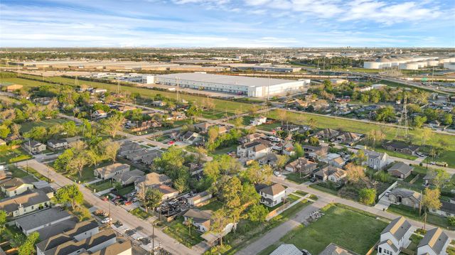 7954 Booker St, Houston, TX 77028