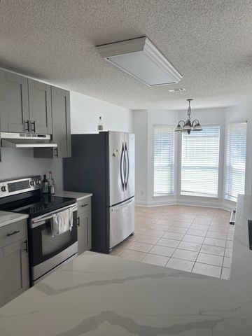 5149 Whitehurst Lane, Crestview, FL 32536