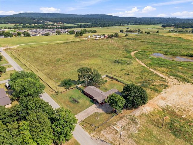 611 Butler Road, Prairie Grove, AR 72753
