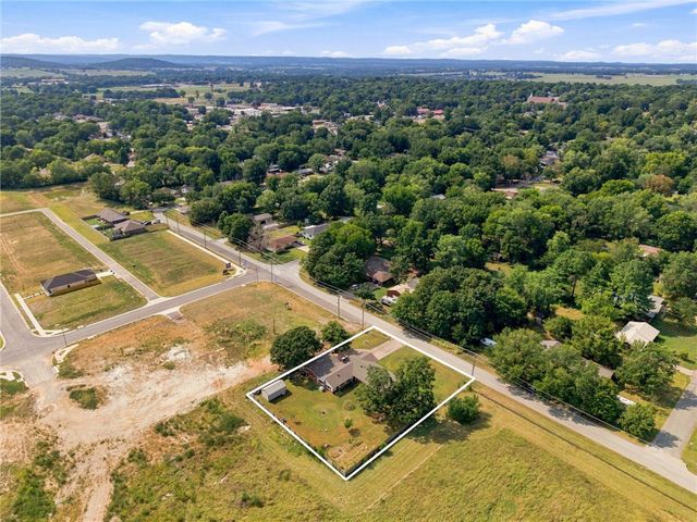 611 Butler Road, Prairie Grove, AR 72753