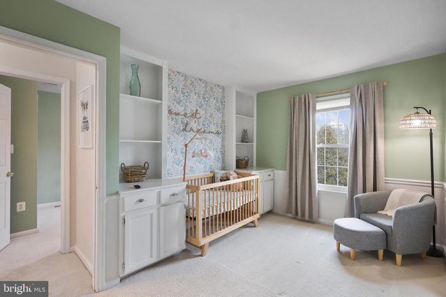 14722 STREAM POND DR, Centreville, VA 20120