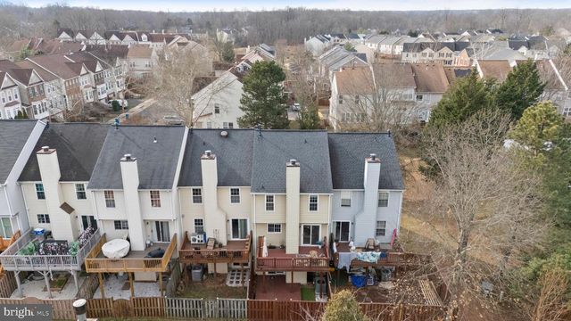 14722 STREAM POND DR, Centreville, VA 20120