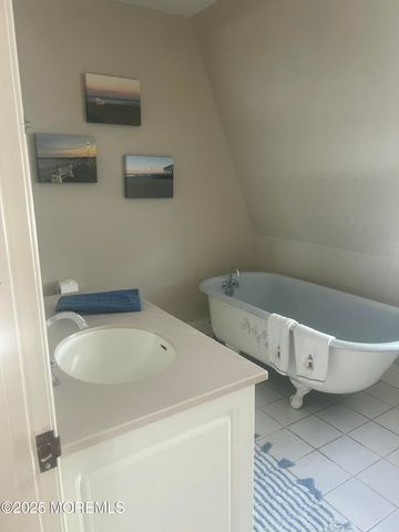 327 Woodland Avenue, Avon-by-the-sea, NJ 07717