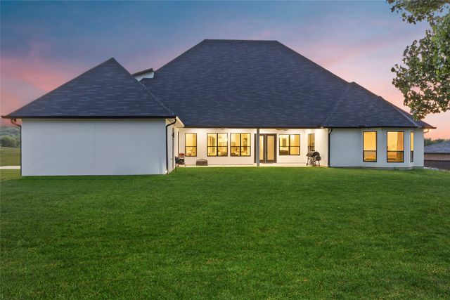 1107 Lily Court, Grand Prairie, TX 75104