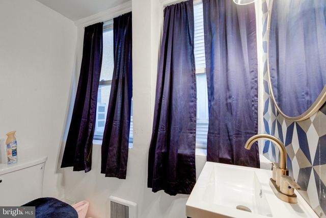 6209 CARPENTER ST, Philadelphia, PA 19143