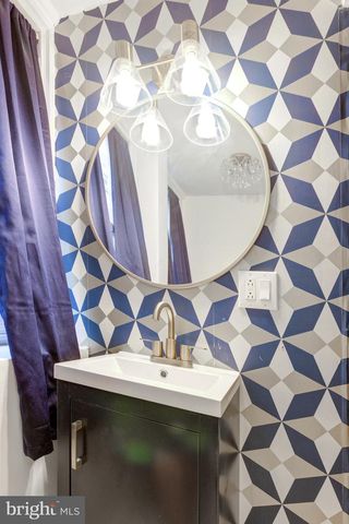 6209 CARPENTER ST, Philadelphia, PA 19143