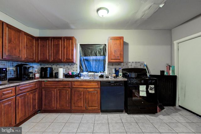 6209 CARPENTER ST, Philadelphia, PA 19143