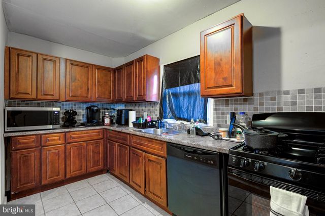 6209 CARPENTER ST, Philadelphia, PA 19143