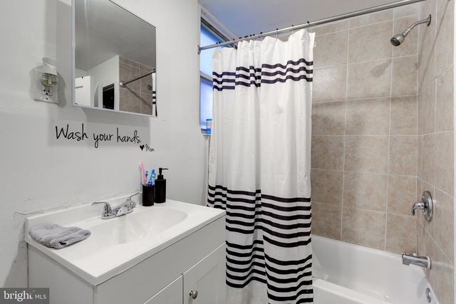 6209 CARPENTER ST, Philadelphia, PA 19143