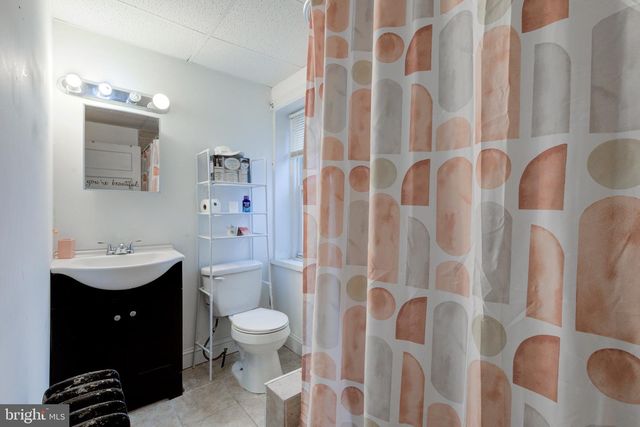 6209 CARPENTER ST, Philadelphia, PA 19143