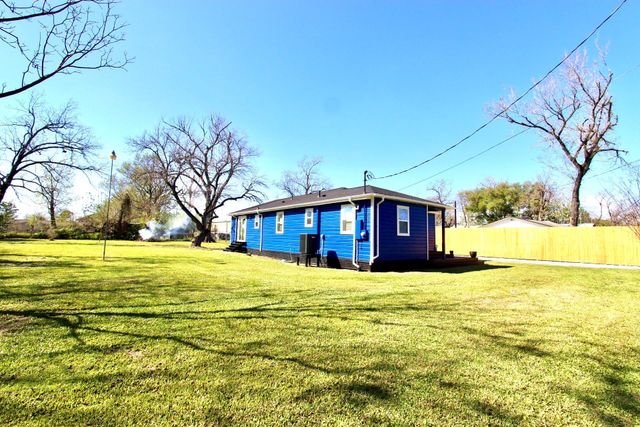 2022 Ladin Drive, Houston, TX 77039