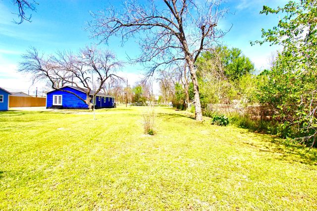 2022 Ladin Drive, Houston, TX 77039