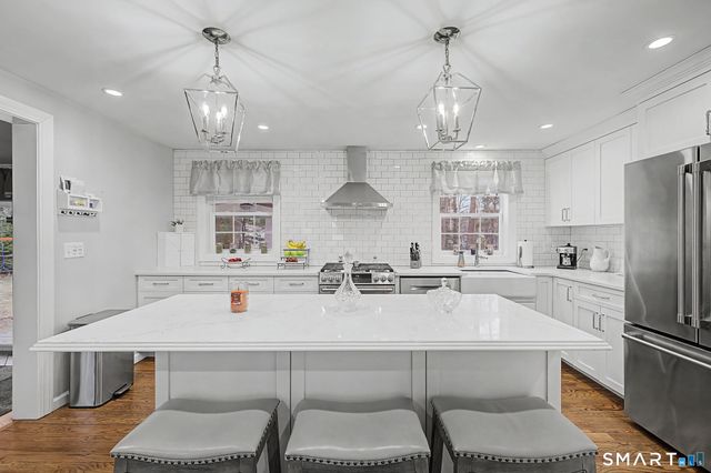 33 Lufkin Lane, Bristol, CT 06010