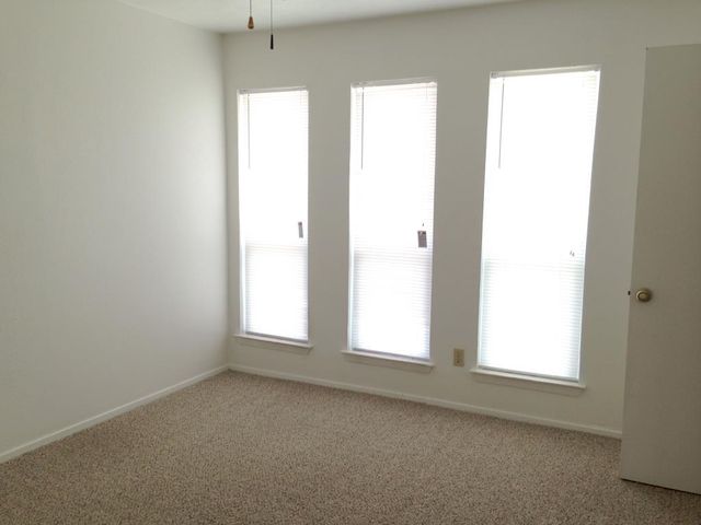 1102 Welsh Avenue C, College Station, TX 77840