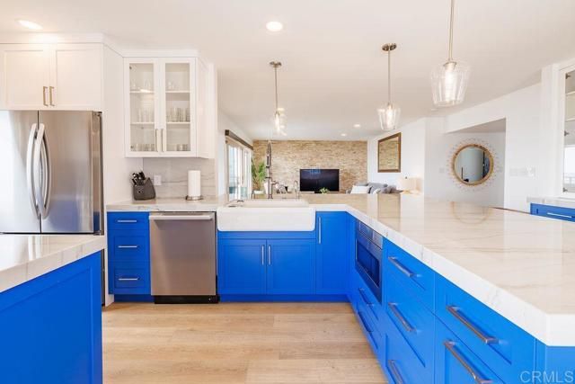 1202 PACIFIC Street 402A, Oceanside, CA 92054