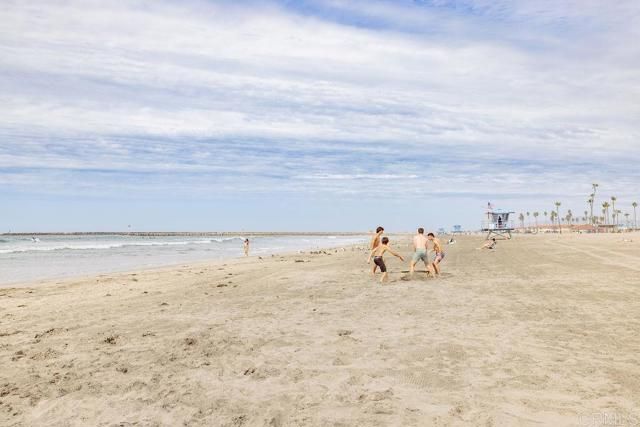 1202 PACIFIC Street 402A, Oceanside, CA 92054