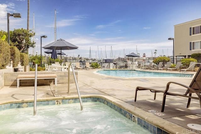 1202 PACIFIC Street 402A, Oceanside, CA 92054