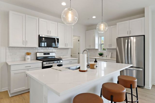 2822 Jackson Drive, Arlington Heights, IL 60004