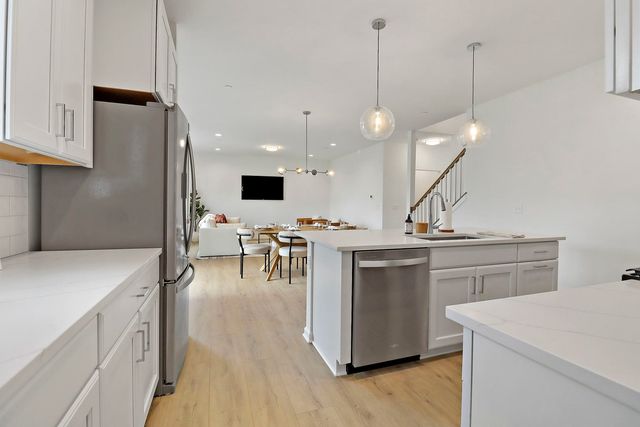 2822 Jackson Drive, Arlington Heights, IL 60004