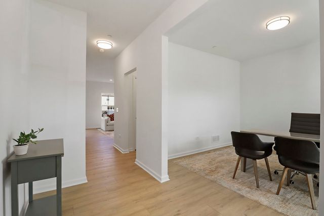 2822 Jackson Drive, Arlington Heights, IL 60004