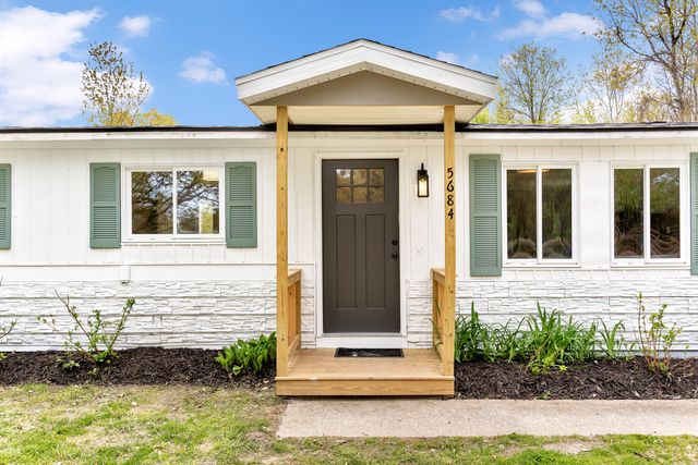 5684 142nd Avenue, Holland, MI 49423