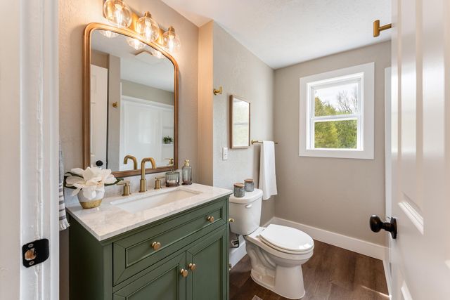 5684 142nd Avenue, Holland, MI 49423