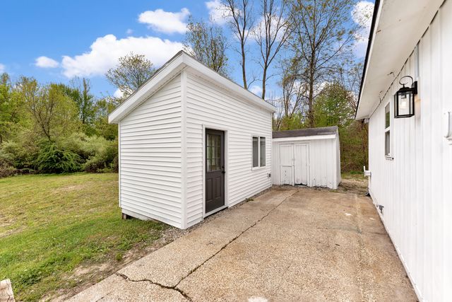 5684 142nd Avenue, Holland, MI 49423
