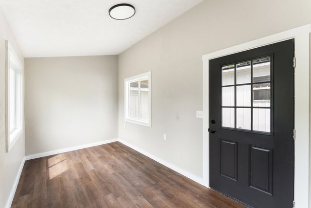 5684 142nd Avenue, Holland, MI 49423