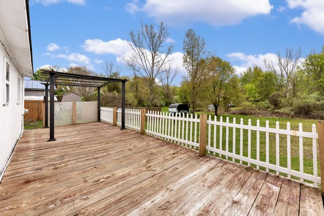 5684 142nd Avenue, Holland, MI 49423