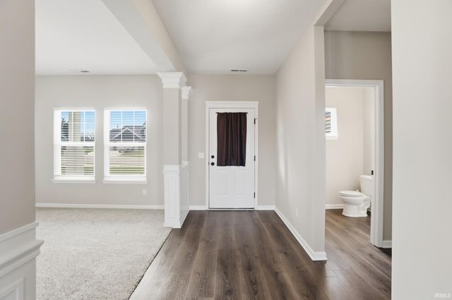 377 Carrara Cove, Fort Wayne, IN 46845