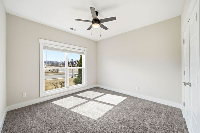 1210 Piper Glen Rd, Smyrna, TN 37167