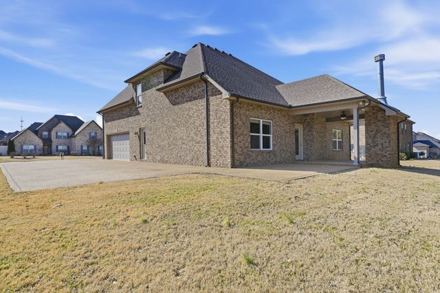 1210 Piper Glen Rd, Smyrna, TN 37167