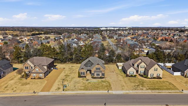 1210 Piper Glen Rd, Smyrna, TN 37167