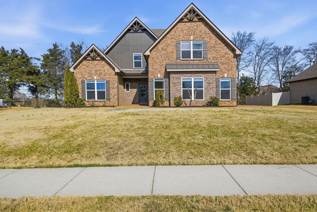 1210 Piper Glen Rd, Smyrna, TN 37167