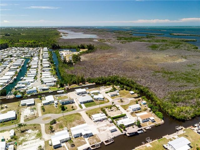 5150 Sandpiper DR, St. James City, FL 33956