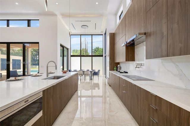 3611 NW 100th Ave, Cooper City, FL 33024