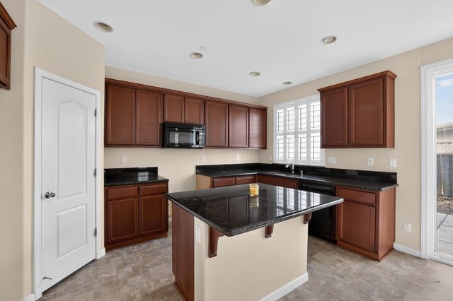 1203 Landmark Cir, Lincoln, CA 95648