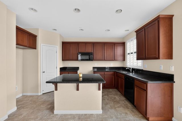 1203 Landmark Cir, Lincoln, CA 95648