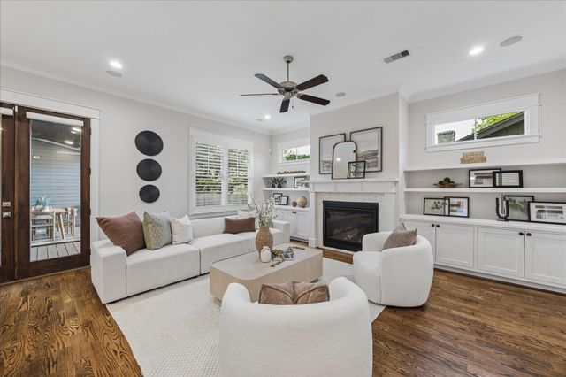 517 E 25th Street, Houston, TX 77008