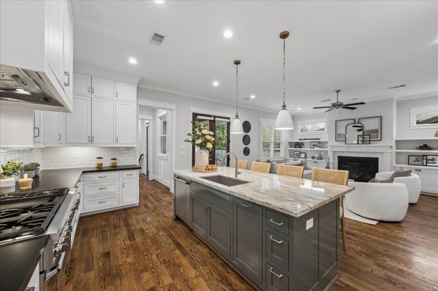 517 E 25th Street, Houston, TX 77008