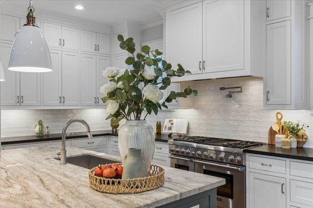 517 E 25th Street, Houston, TX 77008