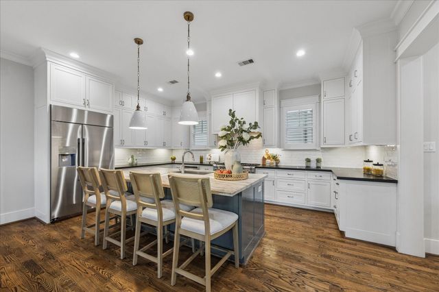 517 E 25th Street, Houston, TX 77008