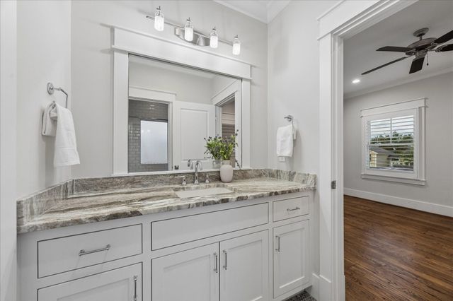 517 E 25th Street, Houston, TX 77008