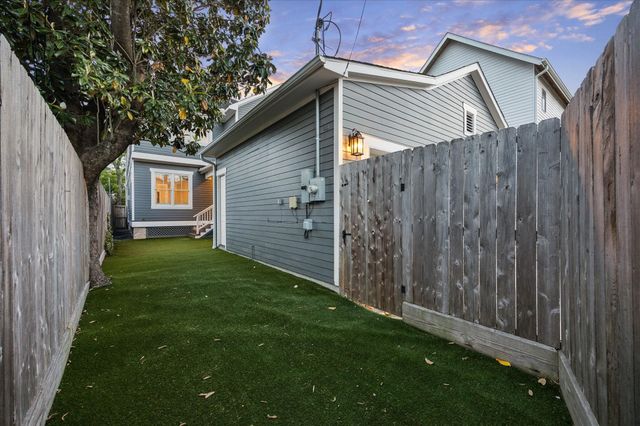 517 E 25th Street, Houston, TX 77008